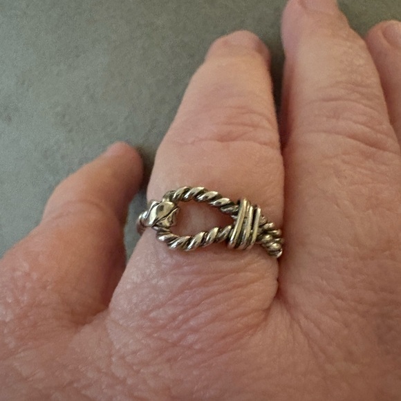 GUC twisted silver tone ring. Size 7 - Picture 6 of 9